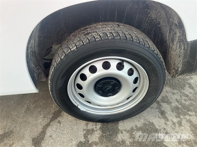 Opel Combo Cargo Van Preču pārvadāšanas furgoni