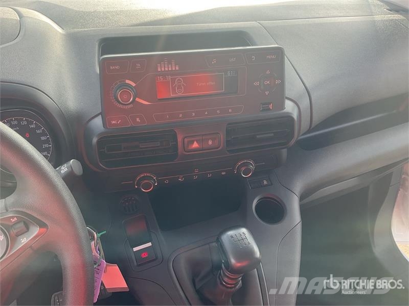 Opel Combo Cargo Van Preču pārvadāšanas furgoni
