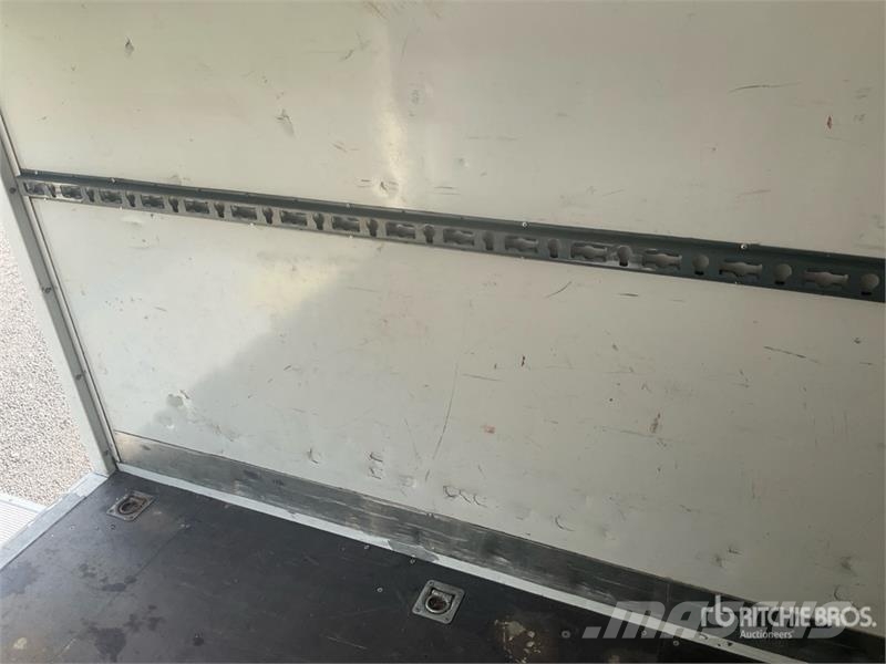 Opel Movano 2.2 103 KW KO/LBW L4 Van Truck Box body trucks