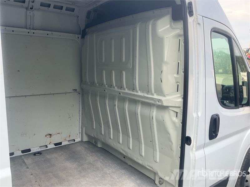 Opel Movano 2.2 103 KW KA L3H2 Cargo Van Lätta skåpbilar