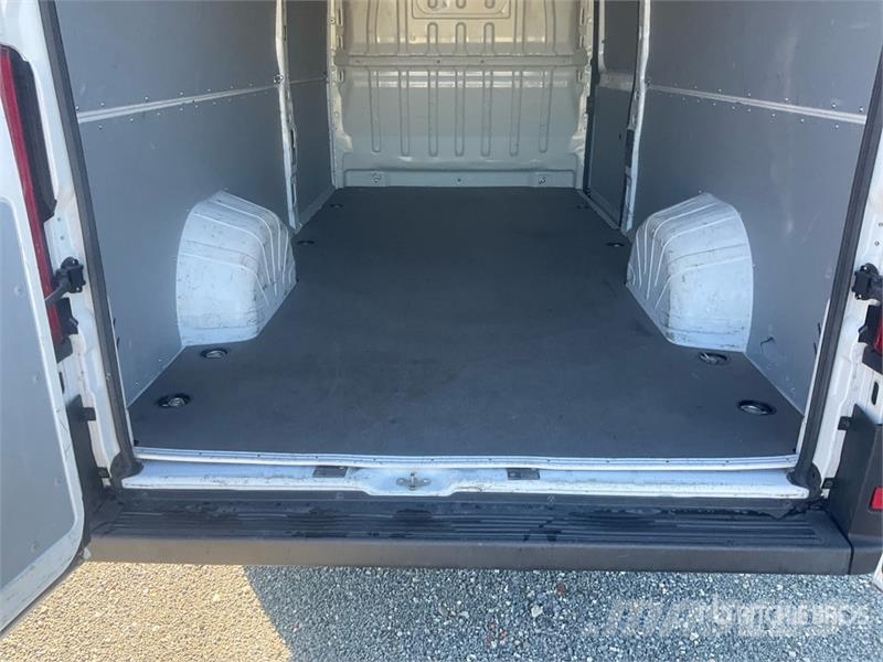 Opel Movano 2.2 103 KW KA L4H2 Cargo Van Gesloten bedrijfswagens