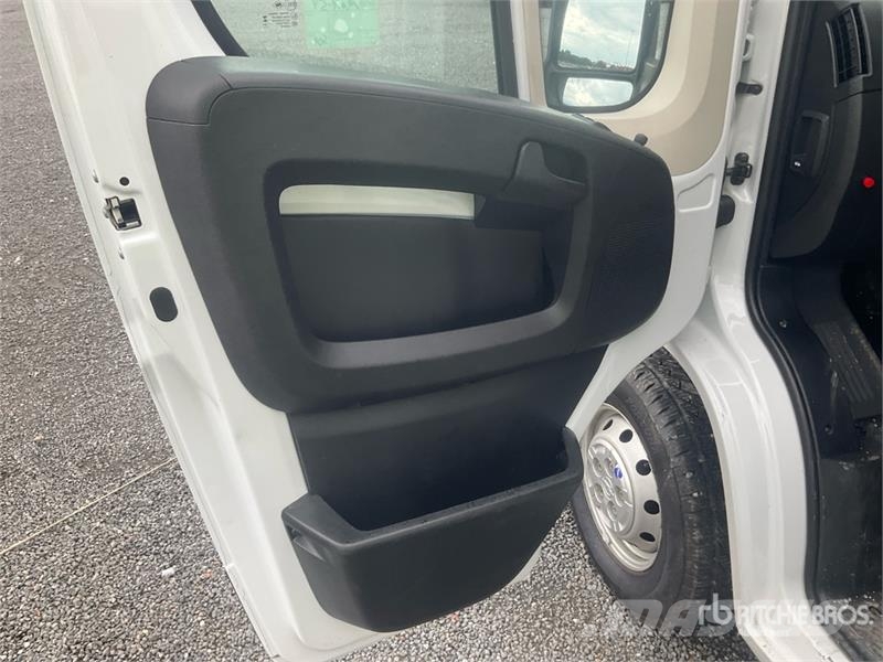 Opel Movano 2.2 103 KW KO/LBW L4 Van Truck Skriňová nadstavba