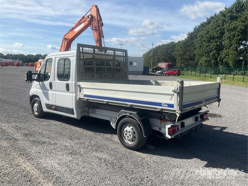 Opel Movano 2.2 103 KW DOKA tipper L3 Crew Cab Flatbed Bakwagens met gesloten opbouw