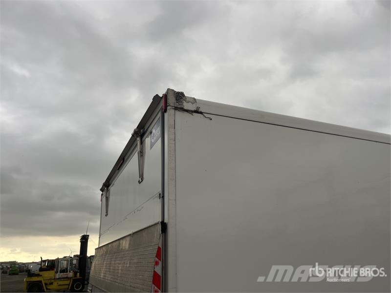 Opel Movano 2.2 103 KW KO/LBW L4 - Box body with tail l شاحنة مقفلة