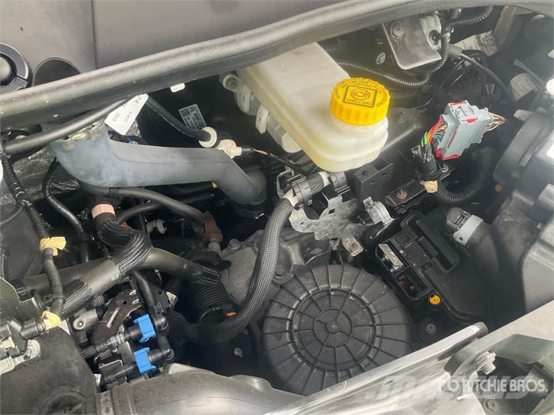 Opel Movano 2.2 103 KW KO/LBW L4 Van Truck Skriňová nadstavba
