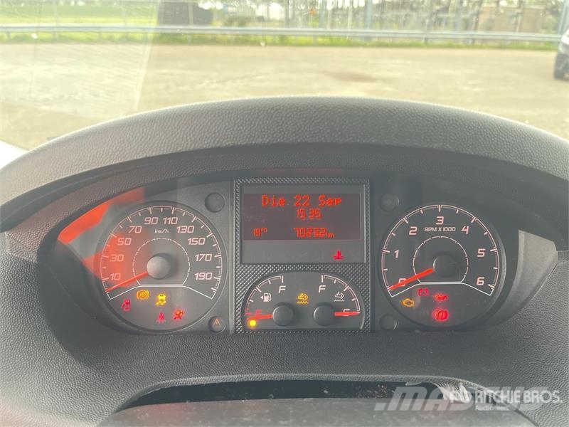 Opel Movano 2.2 103 KW KO/LBW L4 - Box body with tail l شاحنة مقفلة