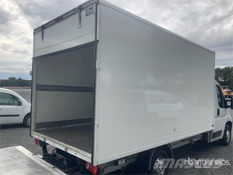 Opel Movano 2.2 103 KW KO/LBW L4 Van Truck Skriňová nadstavba