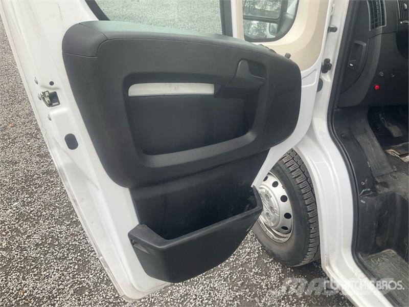 Opel Movano 2.2 103 KW KO/LBW L4 Cargo Van (Inoperable) Panel vans