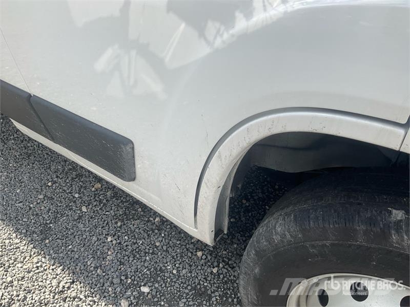 Opel Movano 2.2 103 KW KO/LBW L4 Van Truck Skriňová nadstavba