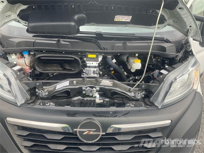Opel Movano 2.2 103 KW KO/LBW L4 Van Truck Skriňová nadstavba