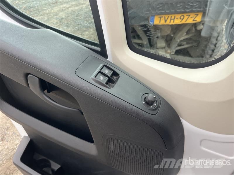Opel Movano 2.2 103 KW KO/LBW L4 - Box body with tail l شاحنة مقفلة