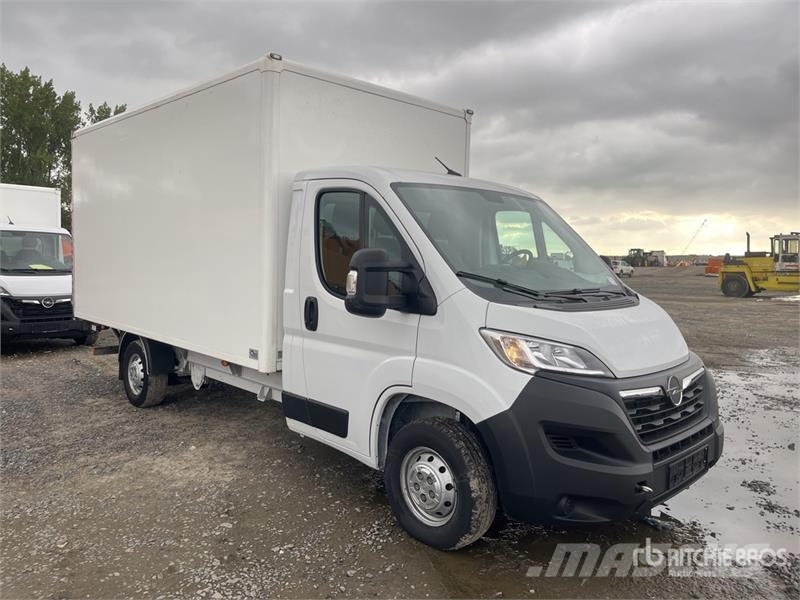 Opel Movano 2.2 103 KW KO/LBW L4 - Box body with tail l شاحنة مقفلة