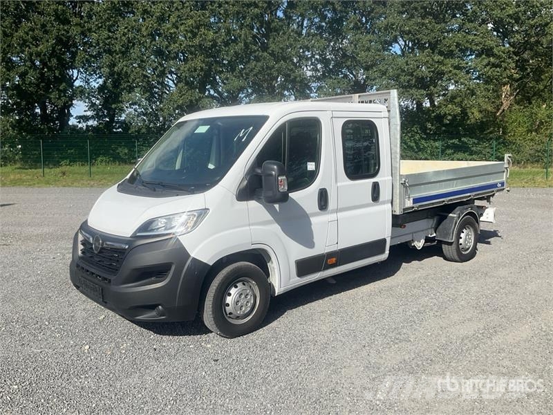 Opel Movano 2.2 103 KW DOKA tipper L3 Crew Cab Flatbed Bakwagens met gesloten opbouw