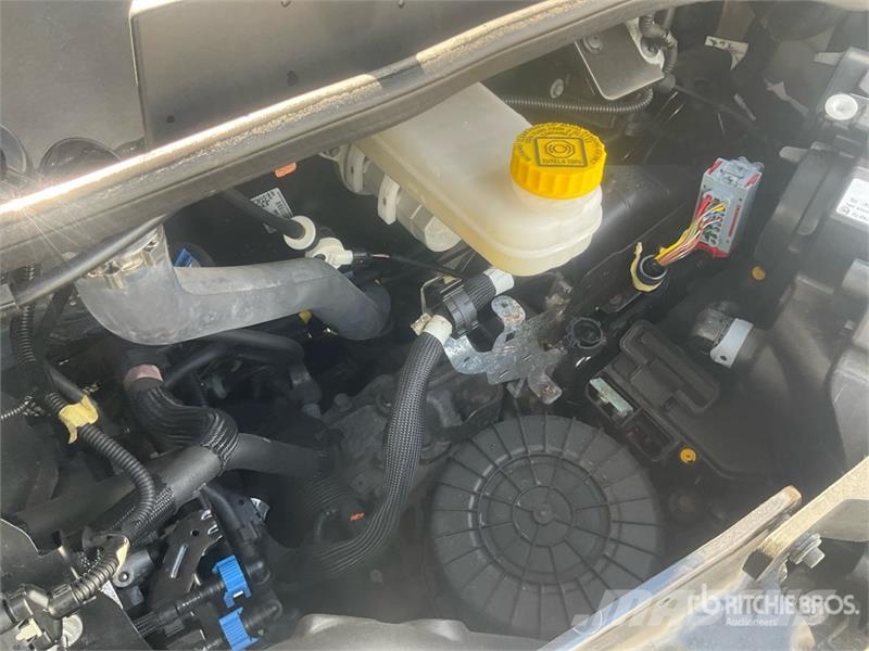 Opel Movano 2.2 103 KW KO/LBW L4 Van Truck Skriňová nadstavba