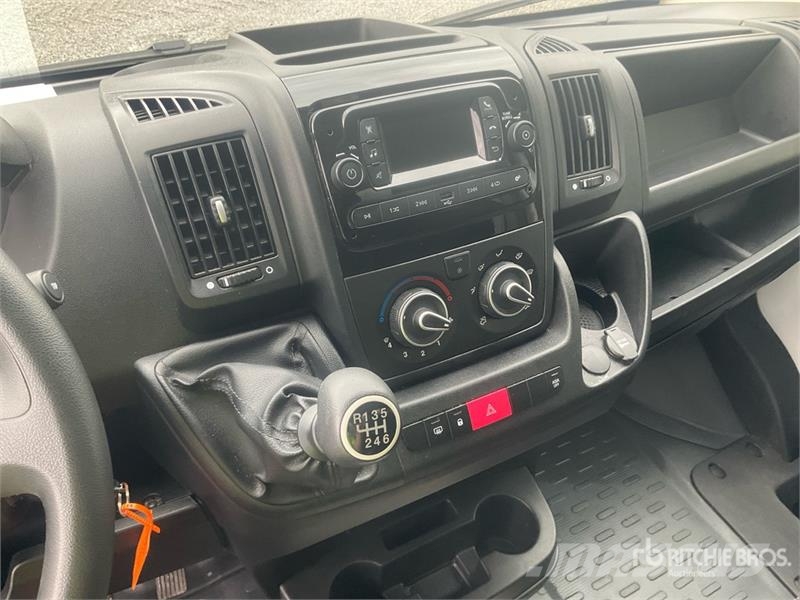 Opel Movano 2.2 103 KW KO/LBW L4 Van Truck Skriňová nadstavba