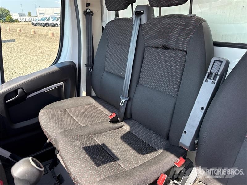 Opel Movano 2.2 103 KW KO/LBW L4 Van Truck 厢式货车