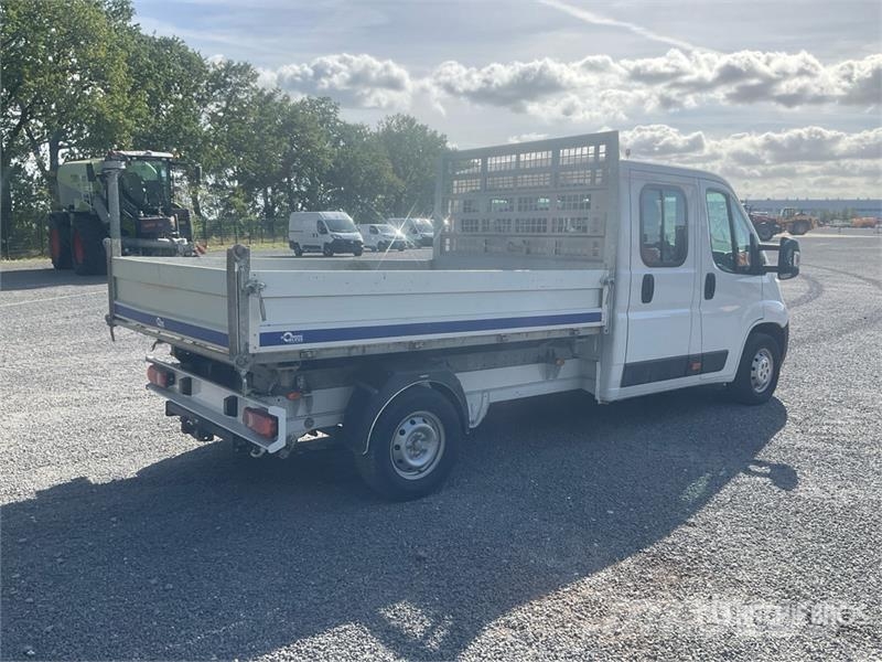 Opel Movano 2.2 103 KW DOKA tipper L3 Crew Cab Flatbed Bakwagens met gesloten opbouw