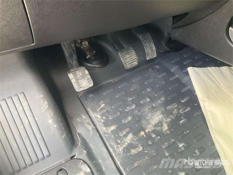 Opel Movano 2.2 103 KW KO/LBW L4 Van Truck Skriňová nadstavba