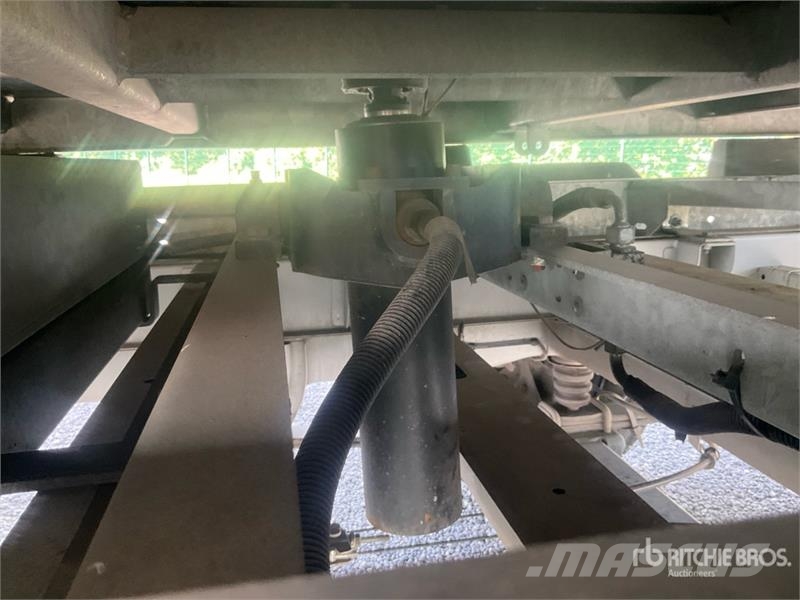 Opel Movano 2.2 103 KW DOKA tipper L3 Crew Cab Flatbed Bakwagens met gesloten opbouw