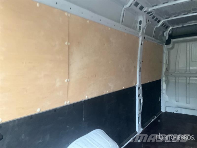Opel Movano 2.2 103 KW KA L4H2 Cargo Van (Inoperable) Dostavna vozila / kombiji