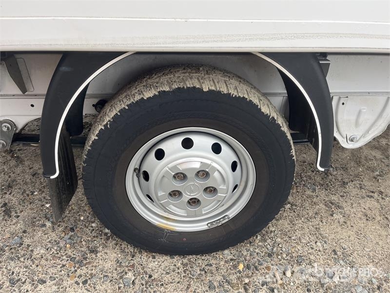 Opel Movano 2.2 103 KW KO/LBW L4 - Box body with tail l شاحنة مقفلة