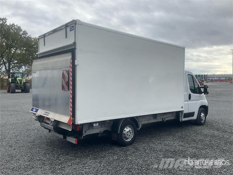 Opel Movano 2.2 103 KW KO/LBW L4 Cargo Van (Inoperable) Panel vans