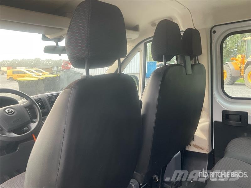 Opel Movano 2.2 103 KW DOKA tipper L3 Crew Cab Flatbed  Kofferaufbau