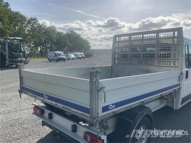 Opel Movano 2.2 103 KW DOKA tipper L3 Crew Cab Flatbed Bakwagens met gesloten opbouw