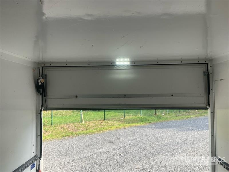 Opel Movano 2.2 103 KW KO/LBW L4 Van Truck Box body trucks