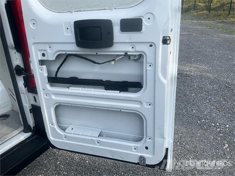 Opel Movano 2.2 103 KW KA L3H2 Cargo Van Lätta skåpbilar