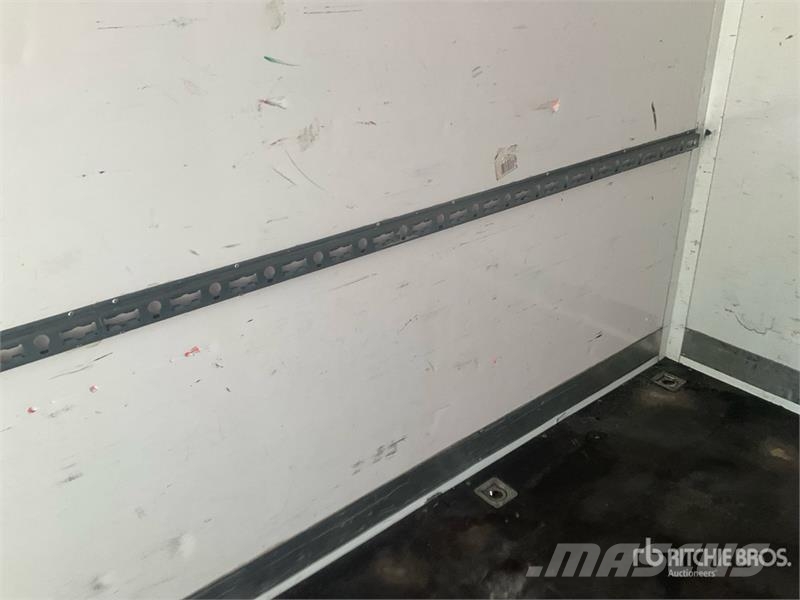 Opel Movano 2.2 103 KW KO/LBW L4 Van Truck Box body trucks