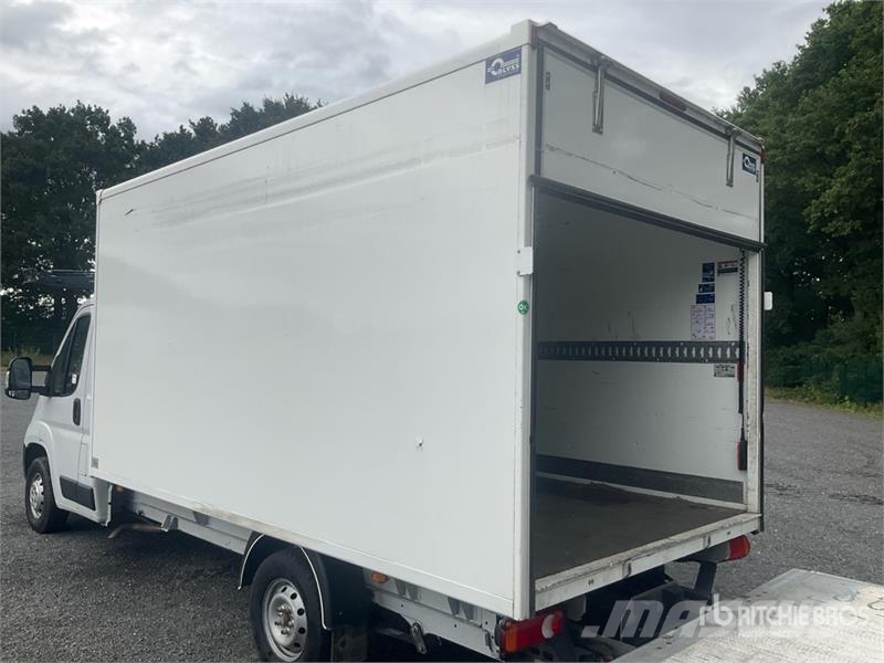 Opel Movano 2.2 103 KW KO/LBW L4 Van Truck Skriňová nadstavba