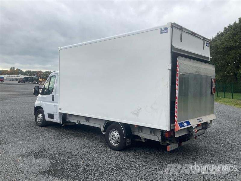 Opel Movano 2.2 103 KW KO/LBW L4 Cargo Van (Inoperable) Panel vans