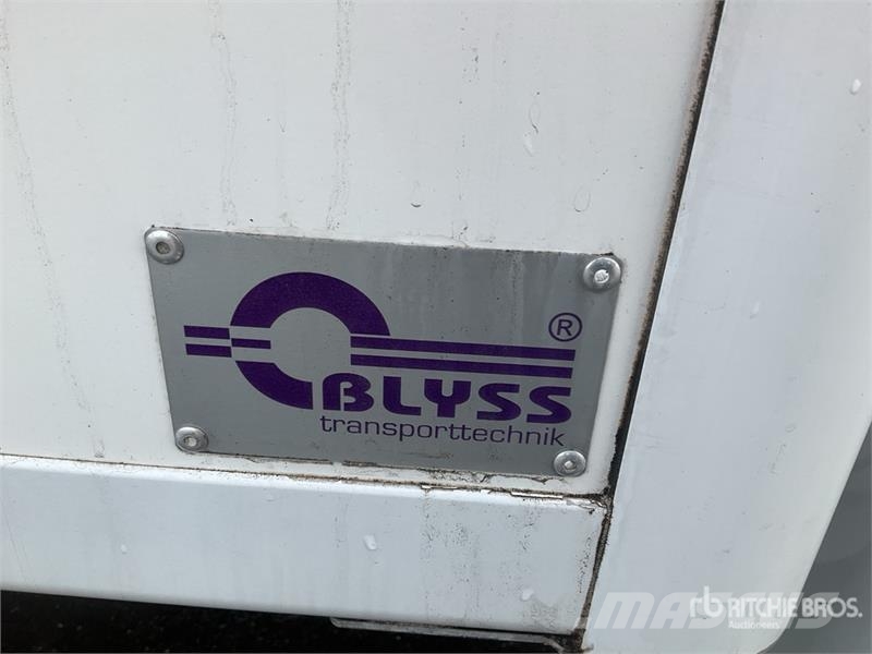 Opel Movano 2.2 103 KW KO/LBW L4 - Box body with tail l Dostavna vozila / kombiji