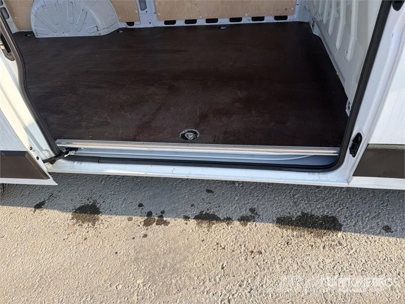 Opel Movano 2.2 103 KW KA L2H2 Cargo Van Kaubikud