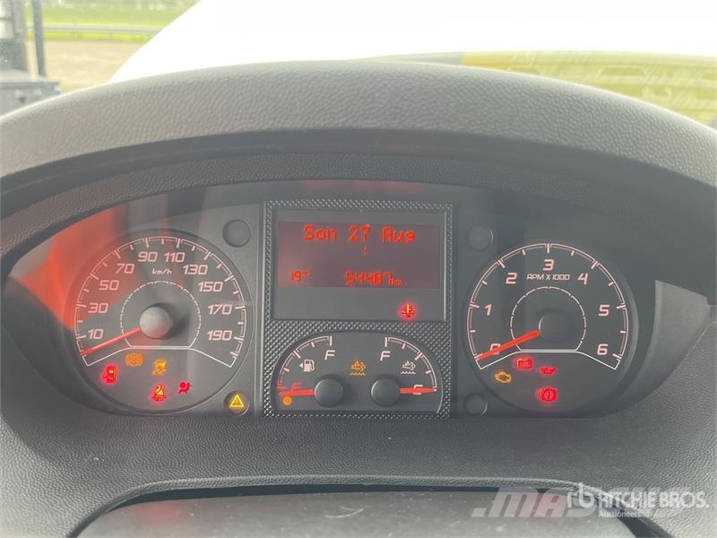 Opel Movano 2.2 103 KW KO/LBW L4 - Box body with tail l شاحنة مقفلة