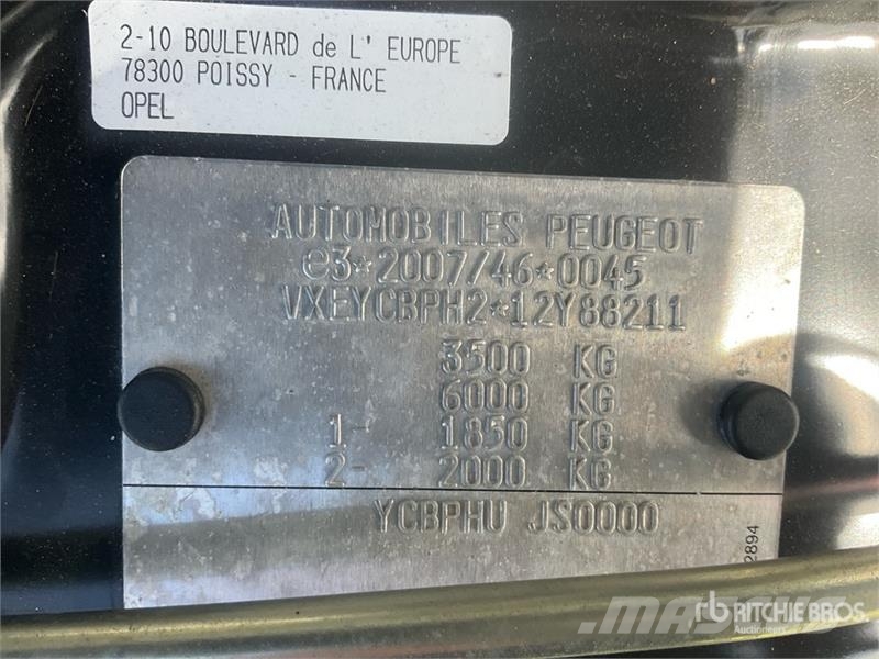 Opel Movano 2.2 103 KW DOKA tipper L3 Crew Cab Flatbed Bakwagens met gesloten opbouw