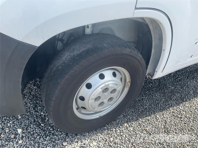 Opel Movano 2.2 103 KW KO/LBW L4 Van Truck Skriňová nadstavba