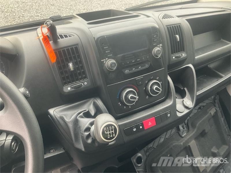 Opel Movano 2.2 103 KW KO/LBW L4 Cargo Van (Inoperable) Panel vans