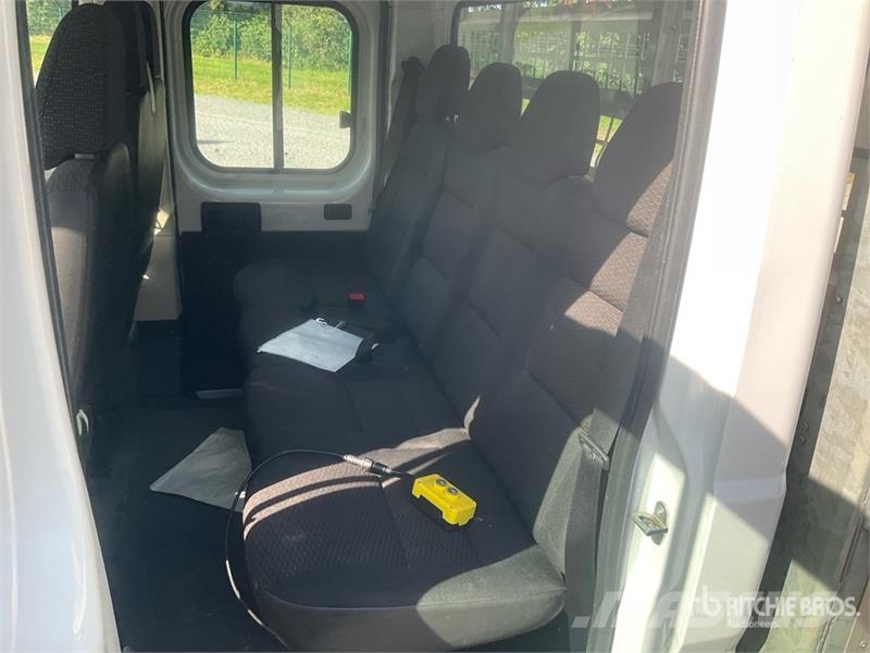 Opel Movano 2.2 103 KW DOKA tipper L3 Crew Cab Flatbed Bakwagens met gesloten opbouw