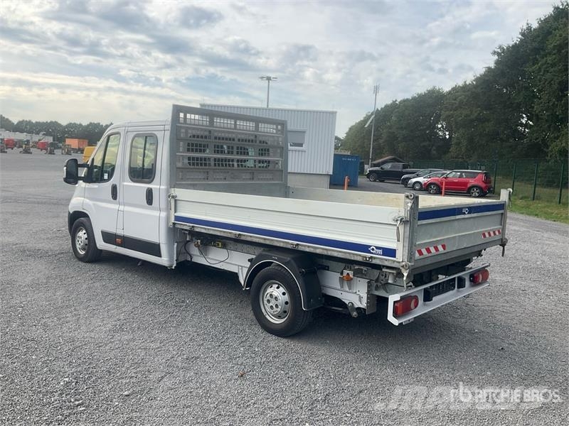 Opel Movano 2.2 103 KW DOKA tipper L3 Crew Cab Flatbed  Kofferaufbau