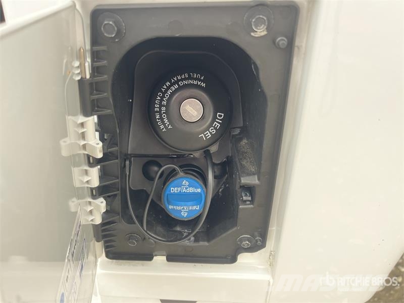 Opel Movano 2.2 103 KW KO/LBW L4 - Box body with tail l شاحنة مقفلة
