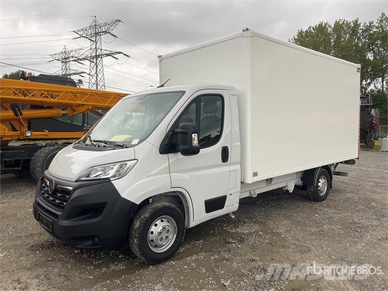 Opel Movano 2.2 103 KW KO/LBW L4 - Box body with tail l شاحنة مقفلة