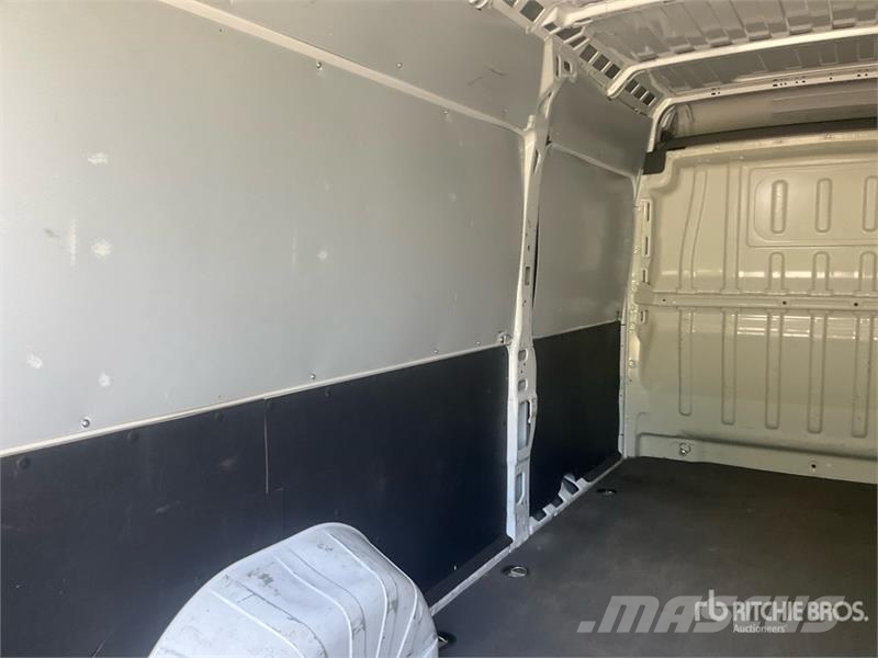 Opel Movano 2.2 103 KW KA L4H2 Cargo Van Gesloten bedrijfswagens