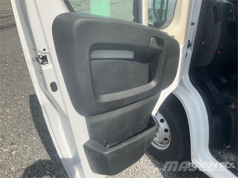 Opel Movano 2.2 103 KW KO/LBW L4 Van Truck Skriňová nadstavba