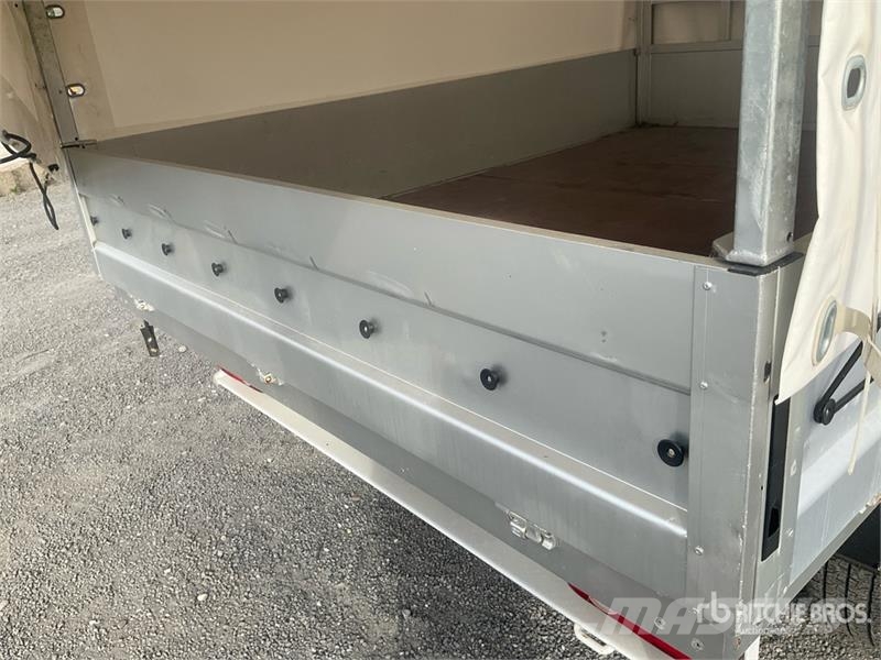Opel Movano 2.2 103 KW DOKA PR L3 Crew Cab Curtain Side Box body trucks