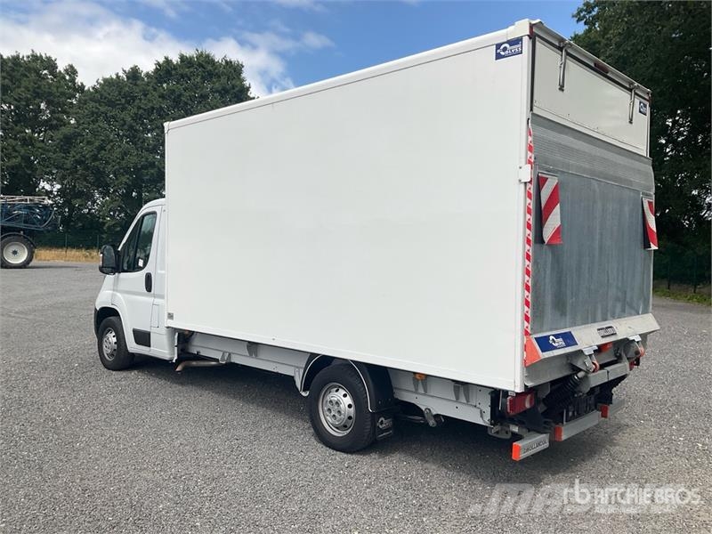 Opel Movano 2.2 103 KW KO/LBW L4 Van Truck 厢式货车