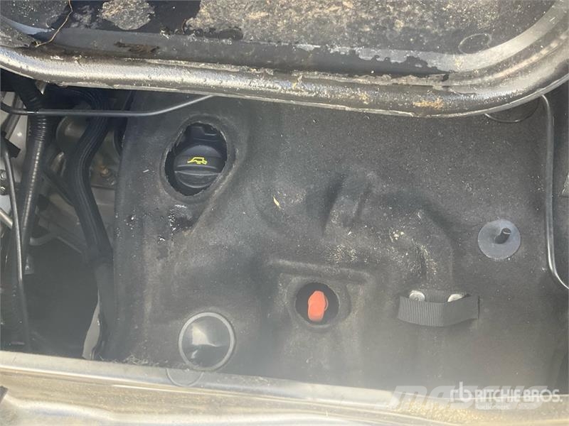 Opel Movano 2.2 103 KW KO/LBW L4 Van Truck Skriňová nadstavba