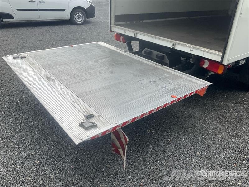 Opel Movano 2.2 103 KW KO/LBW L4 Van Truck Skriňová nadstavba