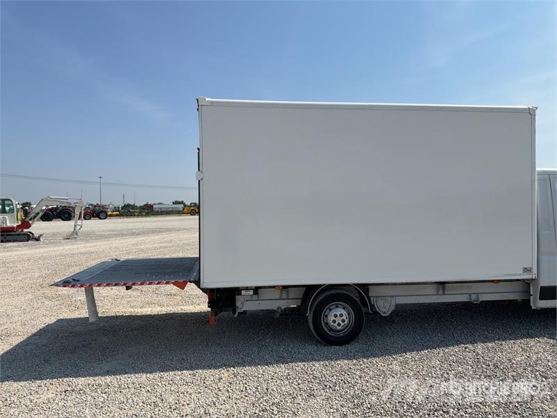 Opel Movano 2.2 103 KW KO/LBW L4 Van Truck 厢式货车